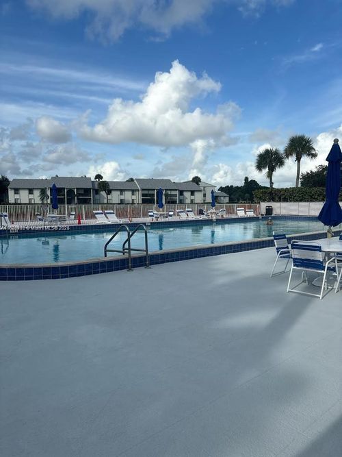 apt-h2-1001 Green Pine Blvd, West Palm Beach, FL, 33409-7010 | Card Image