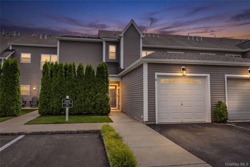 6 Grace Hall Lane, Brookhaven, NY, 11980 | Card Image