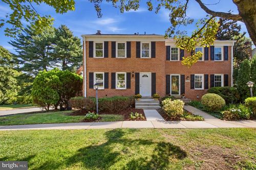 9424 Goshen Ln, BURKE, VA, 22015-1907 | Card Image