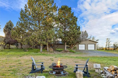 221 Cross Creek Dr, Ellensburg, WA, 98926-8531 | Card Image