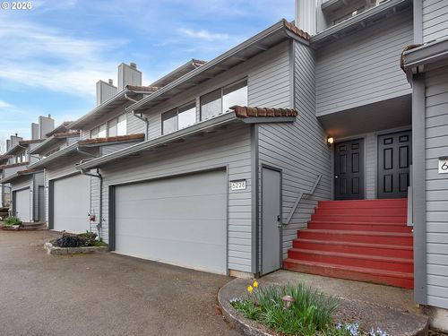 6228 Meridian Cir, West Linn, OR, 97068-2251 | Card Image