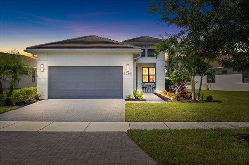 5265 Barnett Cir, LAKEWOOD RANCH, FL, 34211-1109 | Card Image