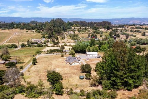 490 Carson Ln, Watsonville, CA, 95076-8500 | Card Image