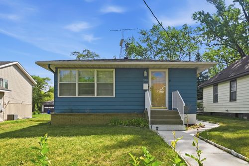 320 26th Ave N, Saint Cloud, MN, 56303-3738 | Card Image