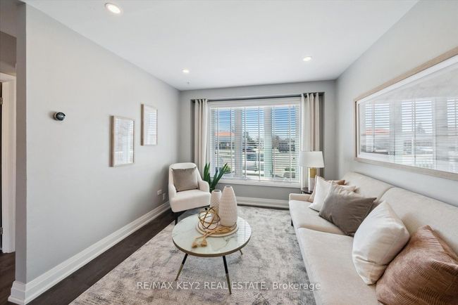 710A Krosno Blvd, House attached with 3 bedrooms, 2 bathrooms and 2 parking in Pickering ON | Image 5