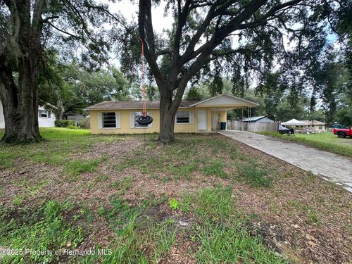 27143 Wakefield Dr, Brooksville, FL, 34602-7224 | Card Image