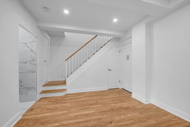 APT-3G - 99 66 Th Rd, Home with 3 bedrooms, 3 bathrooms and 1 parking in Rego Park NY | Image 5