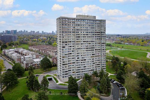 402-133 Torresdale Avenue, North York, ON, M2R3T2 | Card Image