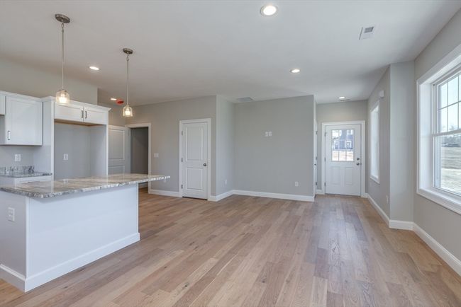 249 Standish Ln, House other with 4 bedrooms, 4 bathrooms and 10 parking in Hudson NH | Image 5