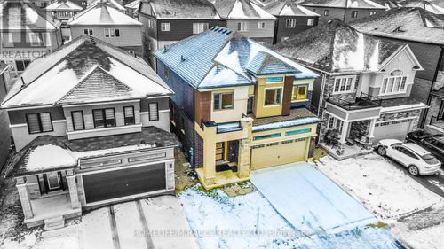 18 Brewis Street, Brant (Paris), ON, N3L2C9 | Card Image