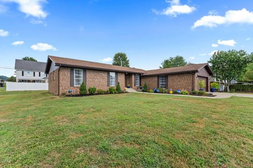 1609 Gainesway Dr, Worthington, KY, 41183-9619 | Card Image