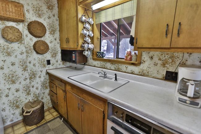1529 Little Grass Valley Rd, House other with 3 bedrooms, 2 bathrooms and null parking in Strawberry Valley CA | Image 17