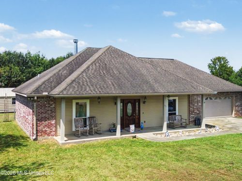 32 Paper Shell Rd, Carriere, MS, 39426-2700 | Card Image