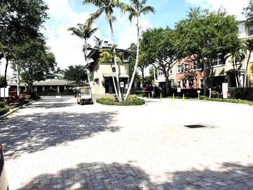 unit-5-590 Amador Ln, West Palm Beach, FL, 33401-8311 | Card Image