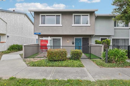 4528 Via Madrid, Union City, CA, 94587-3862 | Card Image