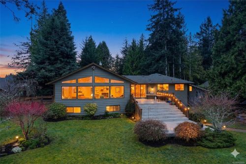 631 Sanderson Rd, Parksville, BC, V9P1B4 | Card Image