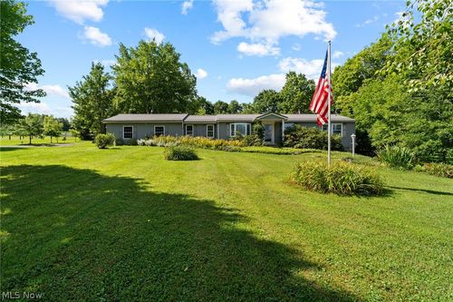 3272 Hadley Rd, Hadley, PA, 16130-2814 | Card Image