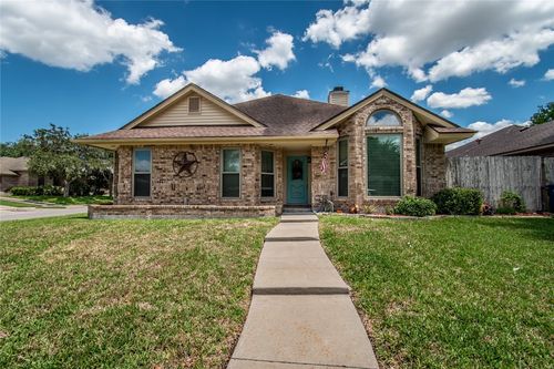 7002 Sun Wood Dr, Corpus Christi, TX, 78413-4650 | Card Image