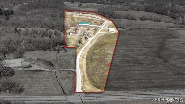 2445 Seiler Rd, House other with 3 bedrooms, 5 bathrooms and 2 parking in Alton IL | Image 17