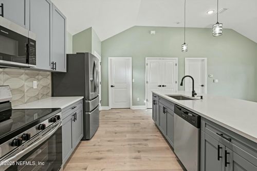 1285 Azalea Dr, JACKSONVILLE, FL, 32205 | Card Image