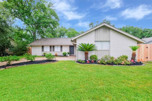 4511 Ravine Dr, Friendswood, TX, 77546-4260 | Card Image