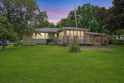 4714 E Washburn Rd, Washburn, IA, 50702-6016 | Card Image