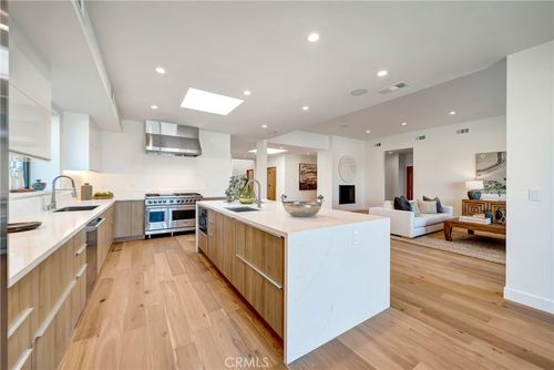 24247 Park Granada, Calabasas, CA, 91302-2530 | Card Image