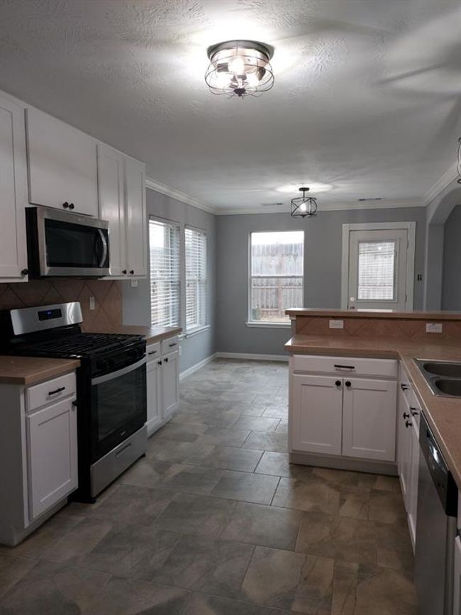 25027 Galium Mdws, House other with 4 bedrooms, 3 bathrooms and 2 parking in Tomball TX | Image 5