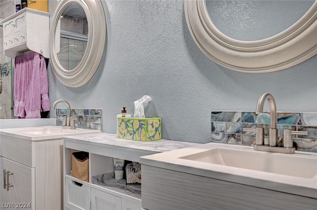 Primary Bathroom | Image 34