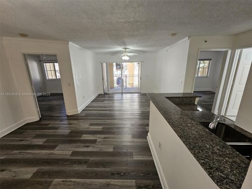 apt-204-2451 Centergate Dr, Miramar, FL, 33025-7294 | Card Image