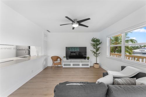 apt-218-815 Middle River Dr, Fort Lauderdale, FL, 33304-3555 | Card Image