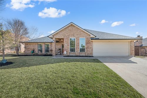 412 Elisha Dr, Bedford, TX, 76021-4128 | Card Image