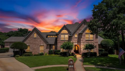 100 Bentwood Ct, Denton, TX, 76210-8581 | Card Image