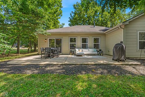 5000 Willow Rd, Zionsville, IN, 46077-9445 | Card Image