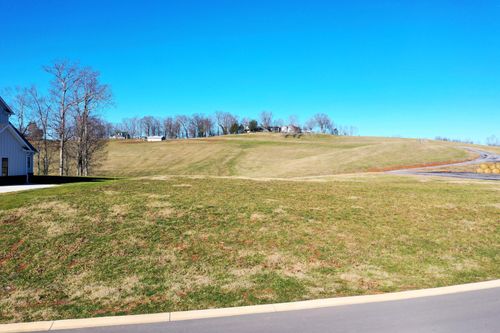 242 Ridgeline Court, Morristown, TN, 37814 | Card Image