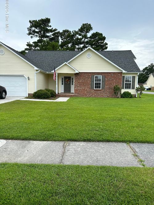 100 Baldwin Ct, Jacksonville, NC, 28546-7983 | Card Image