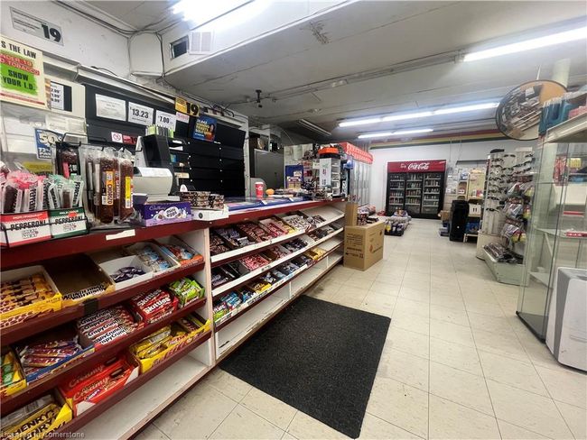72-74 Main St W, Home with 0 bedrooms, 0 bathrooms and null parking in Grimsby ON | Image 4