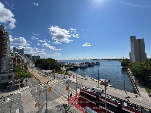 {{alt}} | Card Image