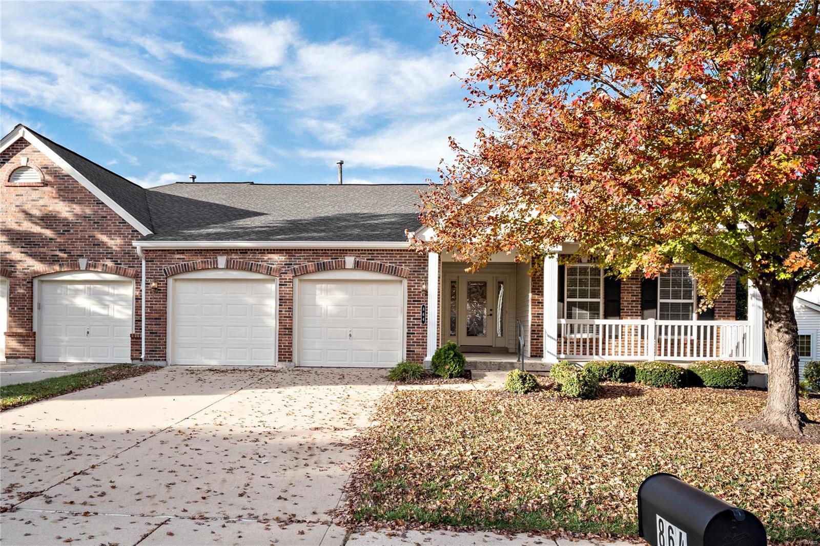 Waterford Villas Dr, Lake Saint Louis, MO 63367