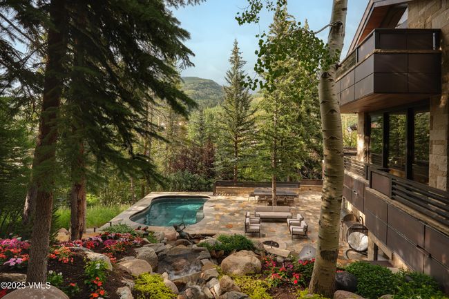 100 Vail Rd, Home with 11 bedrooms, 18 bathrooms and 4 parking in Vail CO | Image 13