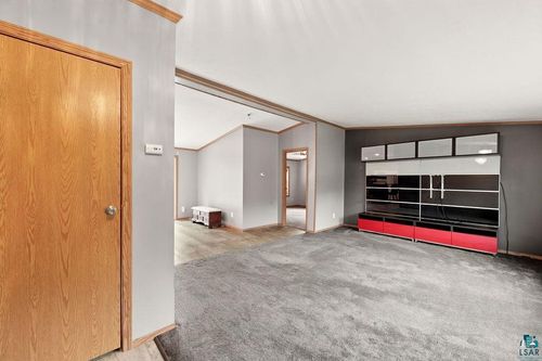 2 Barker Dr, Duluth, MN, 55808 | Card Image
