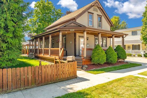 321 Delina St, Marine City, MI, 48039-1786 | Card Image