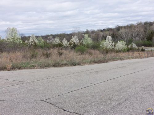 6326 Sw 46th Park, Topeka, KS, 66610 | Card Image