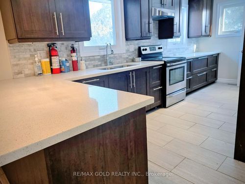 10512 Trafalgar Rd, Georgetown, ON, L7G4S5 | Card Image