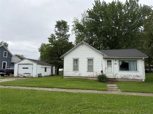 347 W Main Street, Marengo, IA, 52301 | Card Image