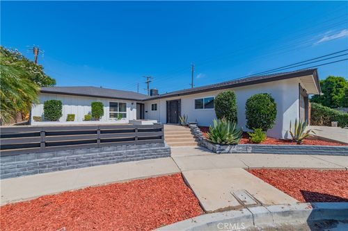 3202 Montana Ave, Costa Mesa, CA, 92626-2216 | Card Image