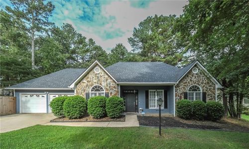 305 Eagles Nest Cir, Carrollton, GA, 30116-5457 | Card Image