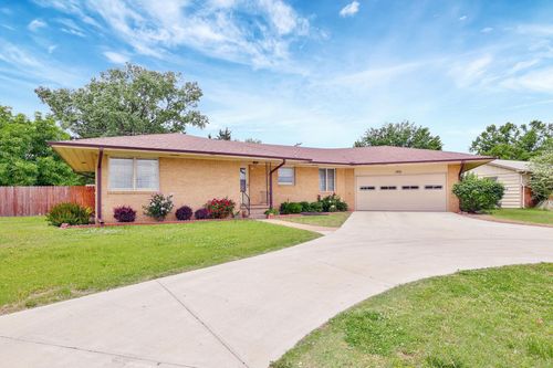 1901 Ohio St, Augusta, KS, 67010-2146 | Card Image