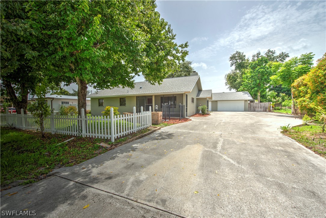 Alameda Ave, Fort Myers, FL 33905