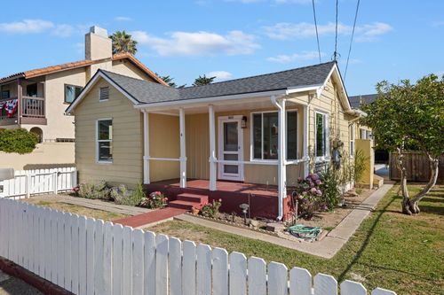 4633 9th St, CARPINTERIA, CA, 93013-1801 | Card Image